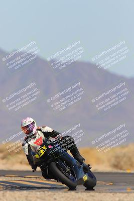 media/Mar-22-2025-CVMA (Sat) [[462c0ffedb]]/Race 13-Amateur Supersport Middleweight/